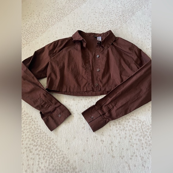 Cropped Button Up - Picture 5 of 10